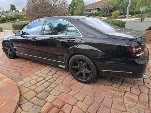 Used 2010 Mercedes-Benz S 550 image 10