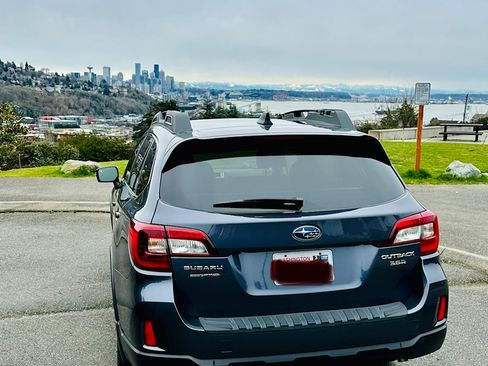 Used 2016 Subaru Outback 3.6R Limited image 5