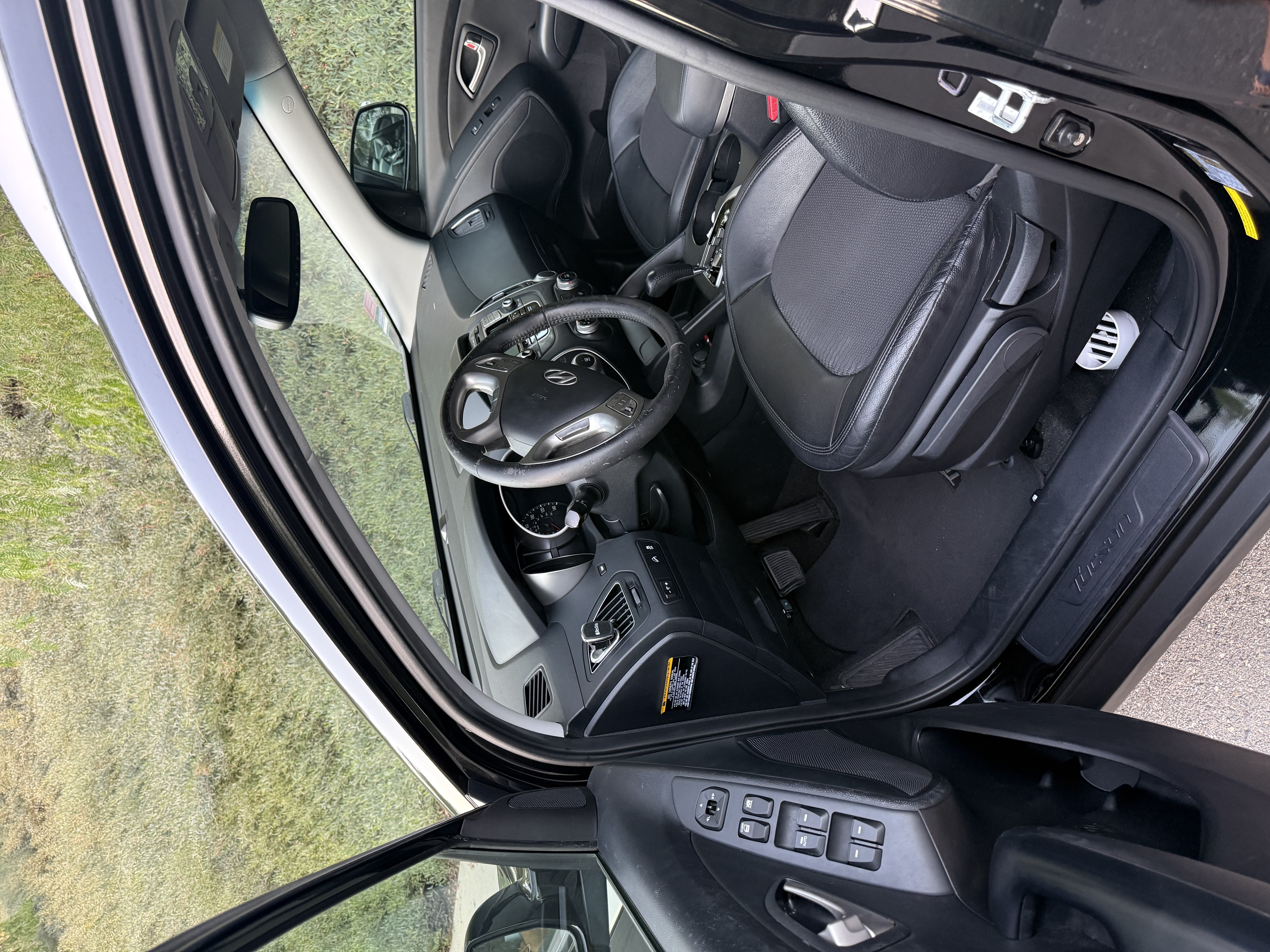 Used 2012 Hyundai Tucson GLS FWD image 16