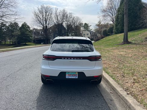 Used 2020 Porsche Macan image 6