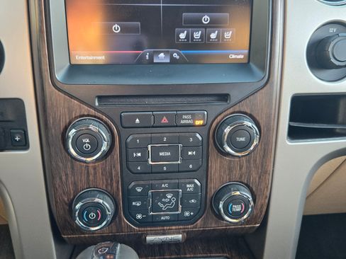 Used 2013 Ford F150 Lariat w/ Luxury Equipment Group image 6