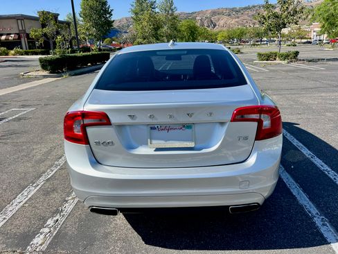 Used 2014 Volvo S60 T5 image 10