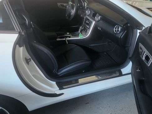 Used 2014 Mercedes-Benz SLK 250 image 5