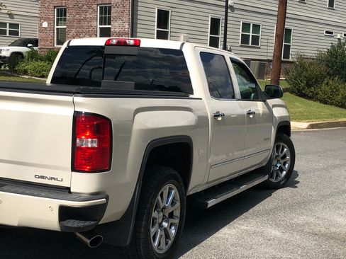Used 2015 GMC Sierra 1500 Denali image 10