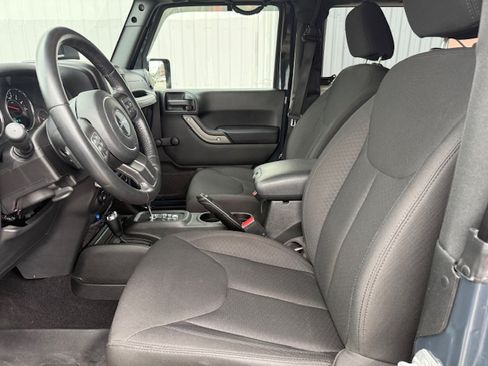 Used 2017 Jeep Wrangler Sport image 23