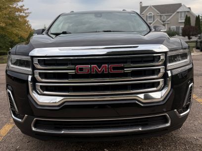 Used 2023 GMC Acadia SLT w/ Preferred Package
