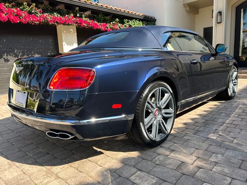Used 2017 Bentley Continental GT image 9