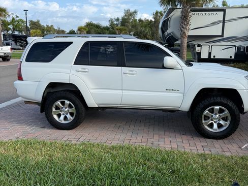 Used 2005 Toyota 4Runner Sport image 2