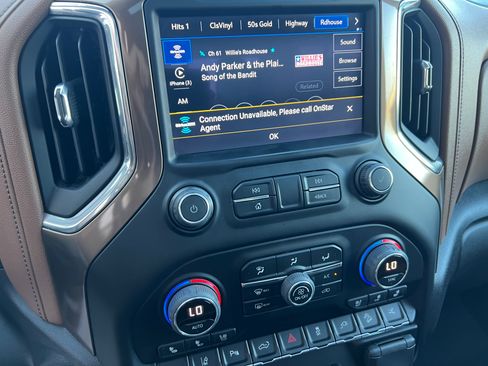 Used 2022 Chevrolet Silverado 2500 High Country w/ Technology Package AWD/4WD image 20