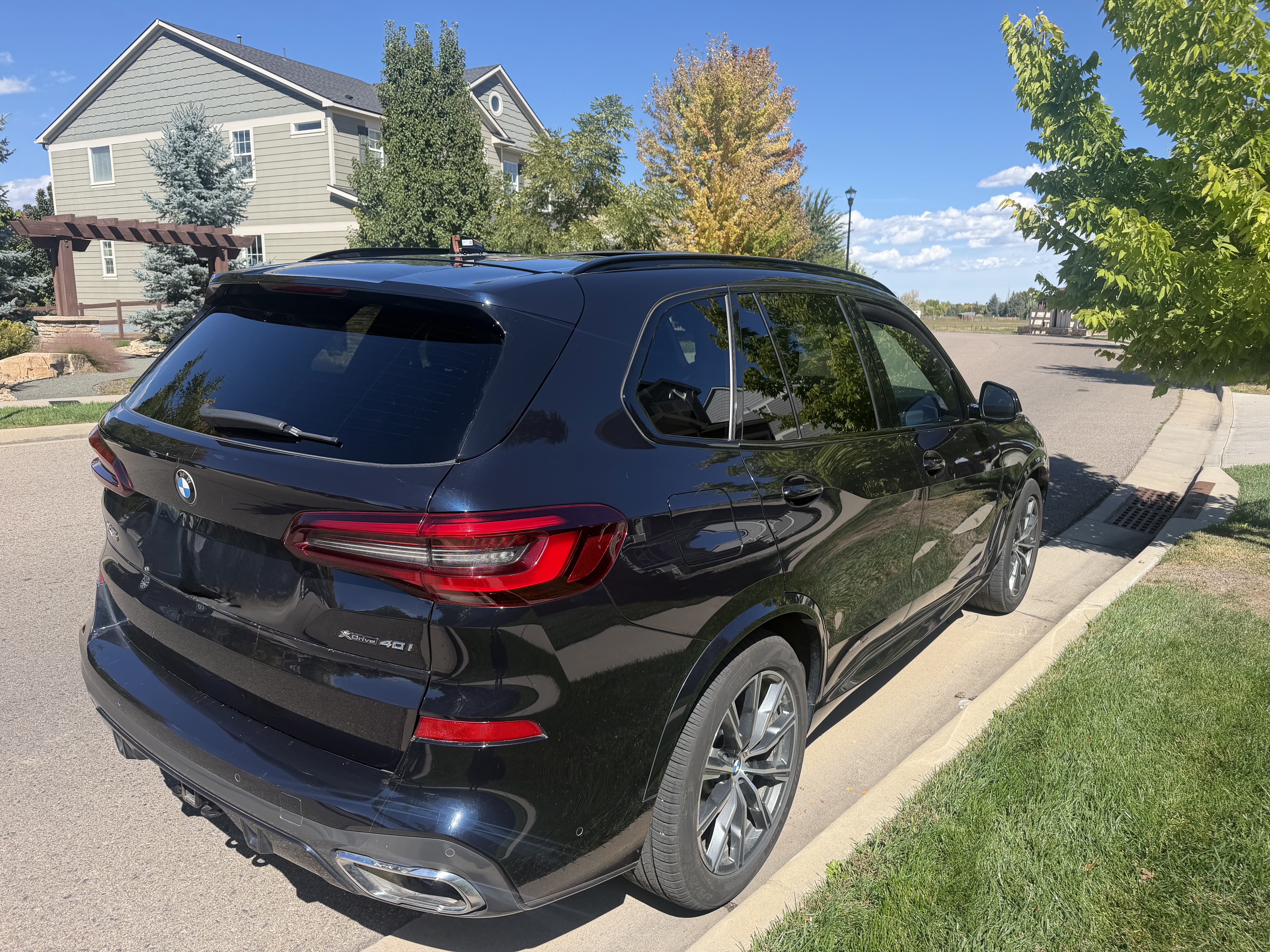 Used 2020 BMW X5 xDrive40i w/ M Sport Package AWD/4WD image 2