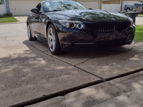 Used 2009 BMW Z4 sDrive30i image 5