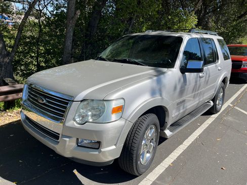 Used 2006 Ford Explorer Limited image 1