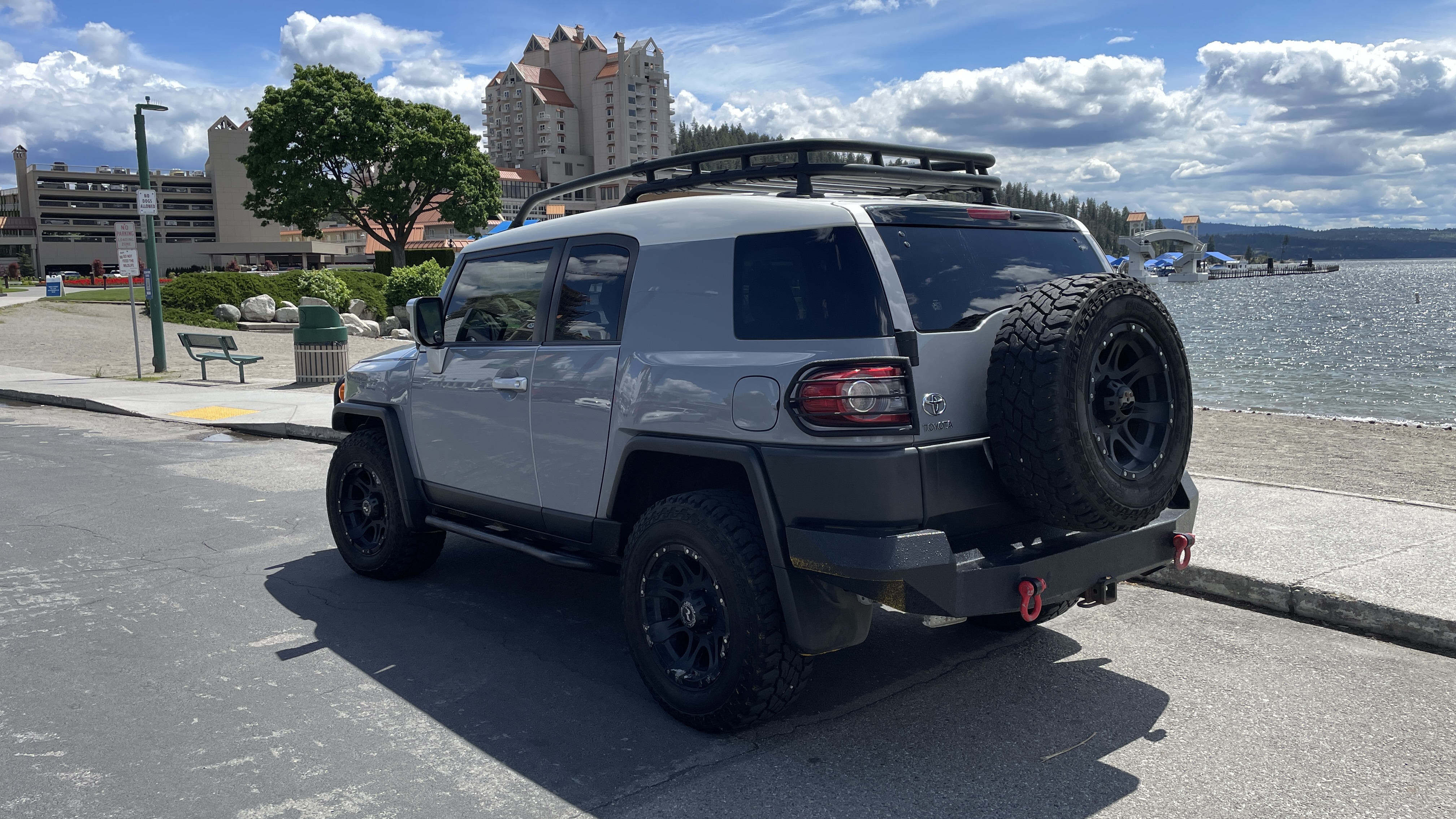 Used 2014 Toyota FJ Cruiser 4WD w/ Convenience Package image 1