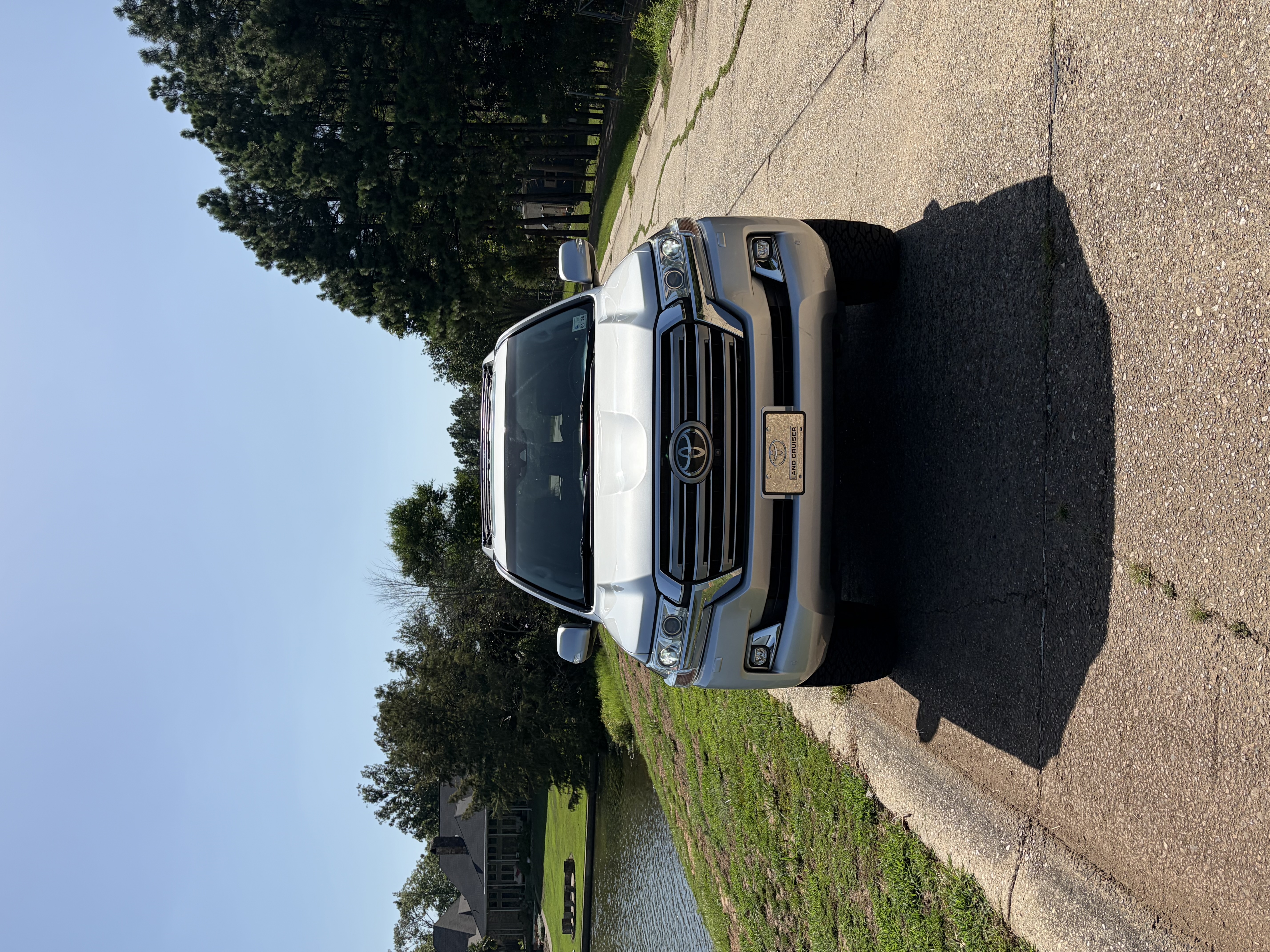 Used 2016 Toyota Land Cruiser AWD/4WD image 5