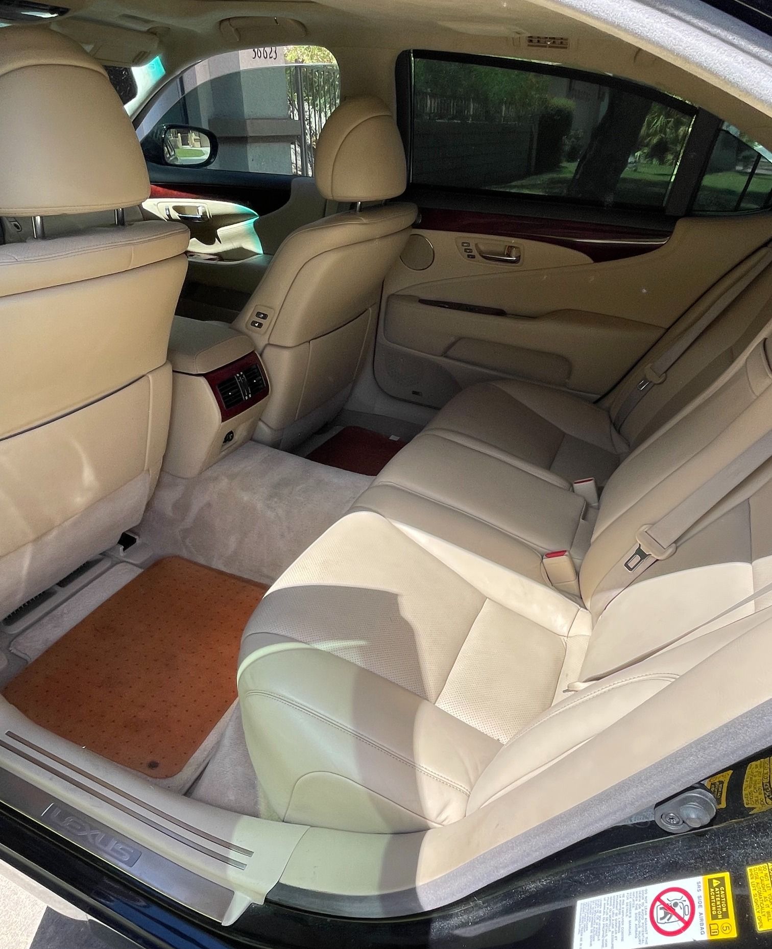 Used 2008 Lexus LS 460 L RWD image 5