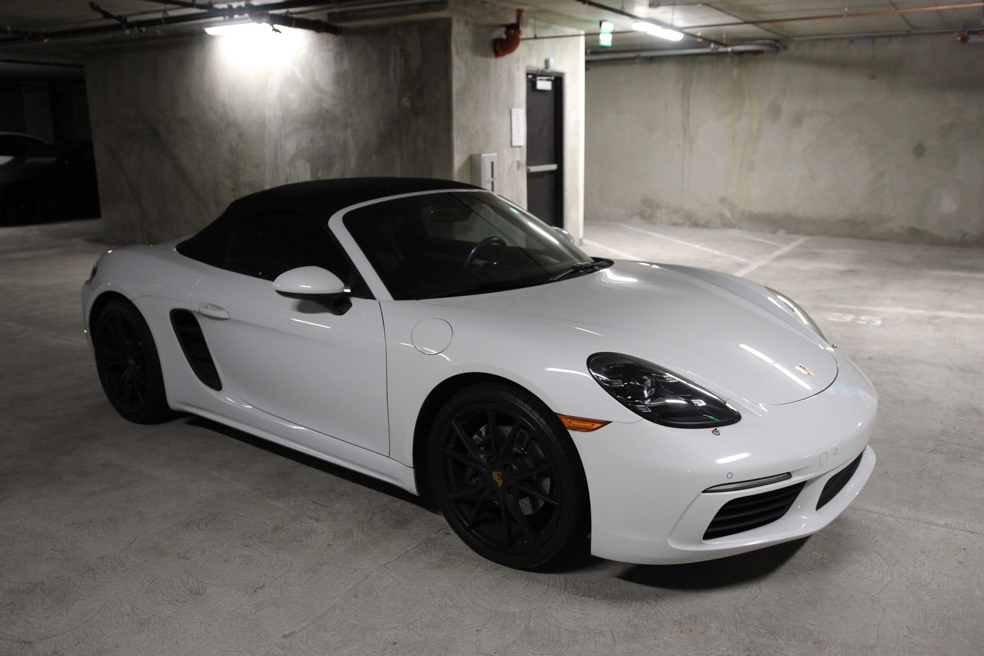 Used 2019 Porsche 718 Boxster RWD image 4