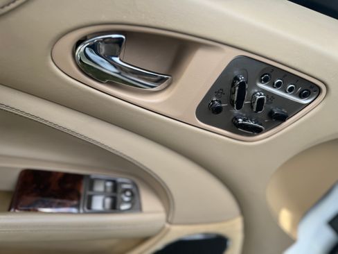 Used 2011 Jaguar XK Convertible RWD image 9