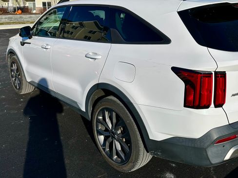 Used 2022 Kia Sorento SX Prestige w/ Rust Color Package image 9