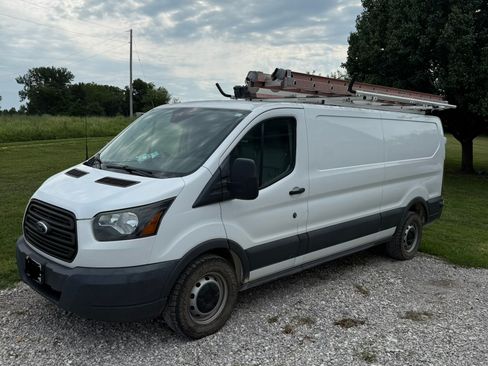 Used 2017 Ford Transit 250 148 Low Roof RWD image 1