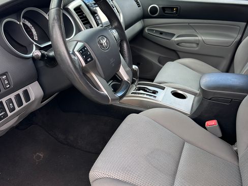 Used 2013 Toyota Tacoma PreRunner w/ TRD Sport Pkg RWD image 17