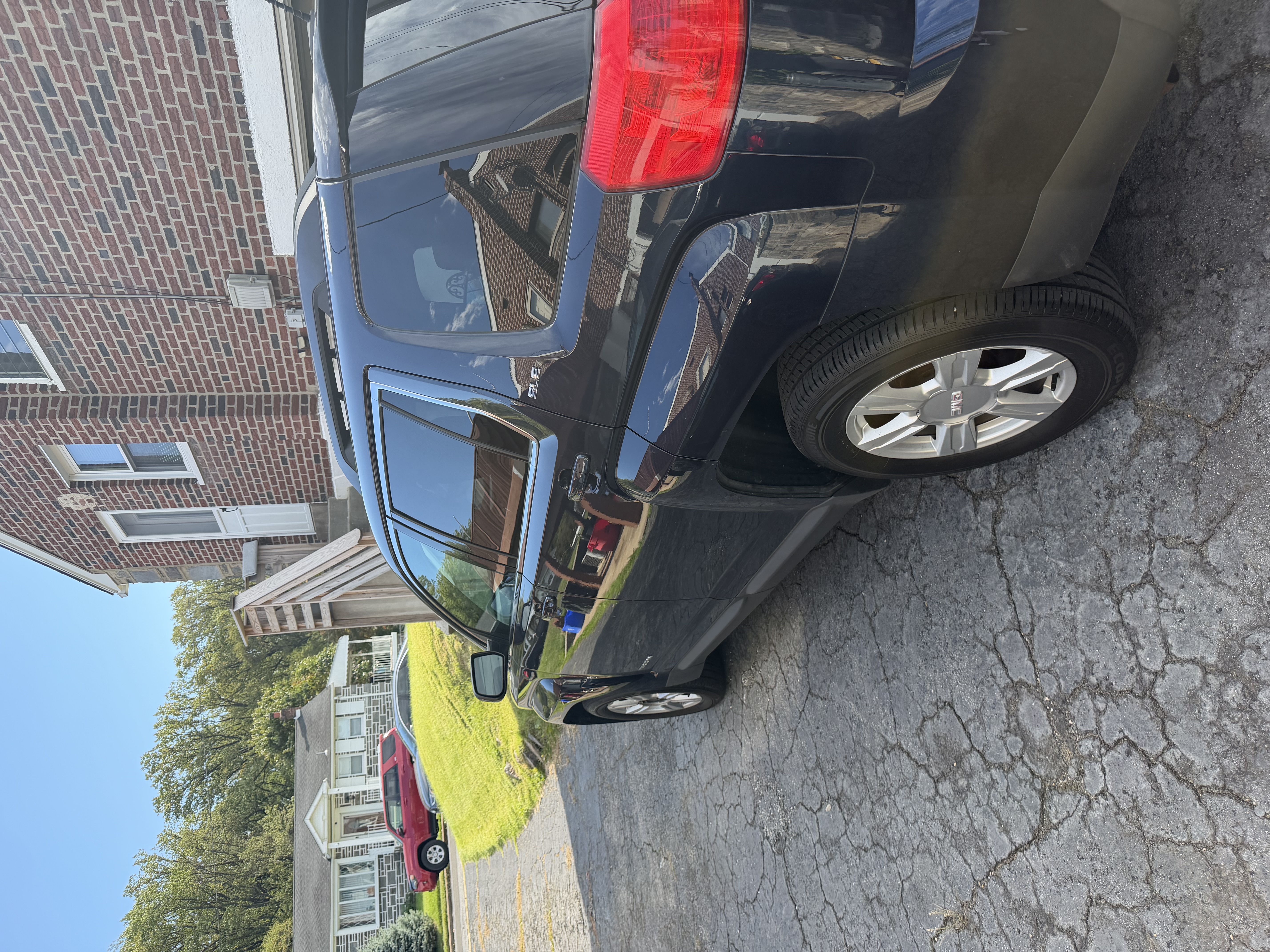 Used 2015 GMC Terrain SLE w/ Safety Package AWD/4WD image 8