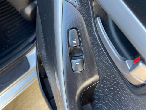 Used 2013 Hyundai Elantra Limited w/ Technology Pkg image 21