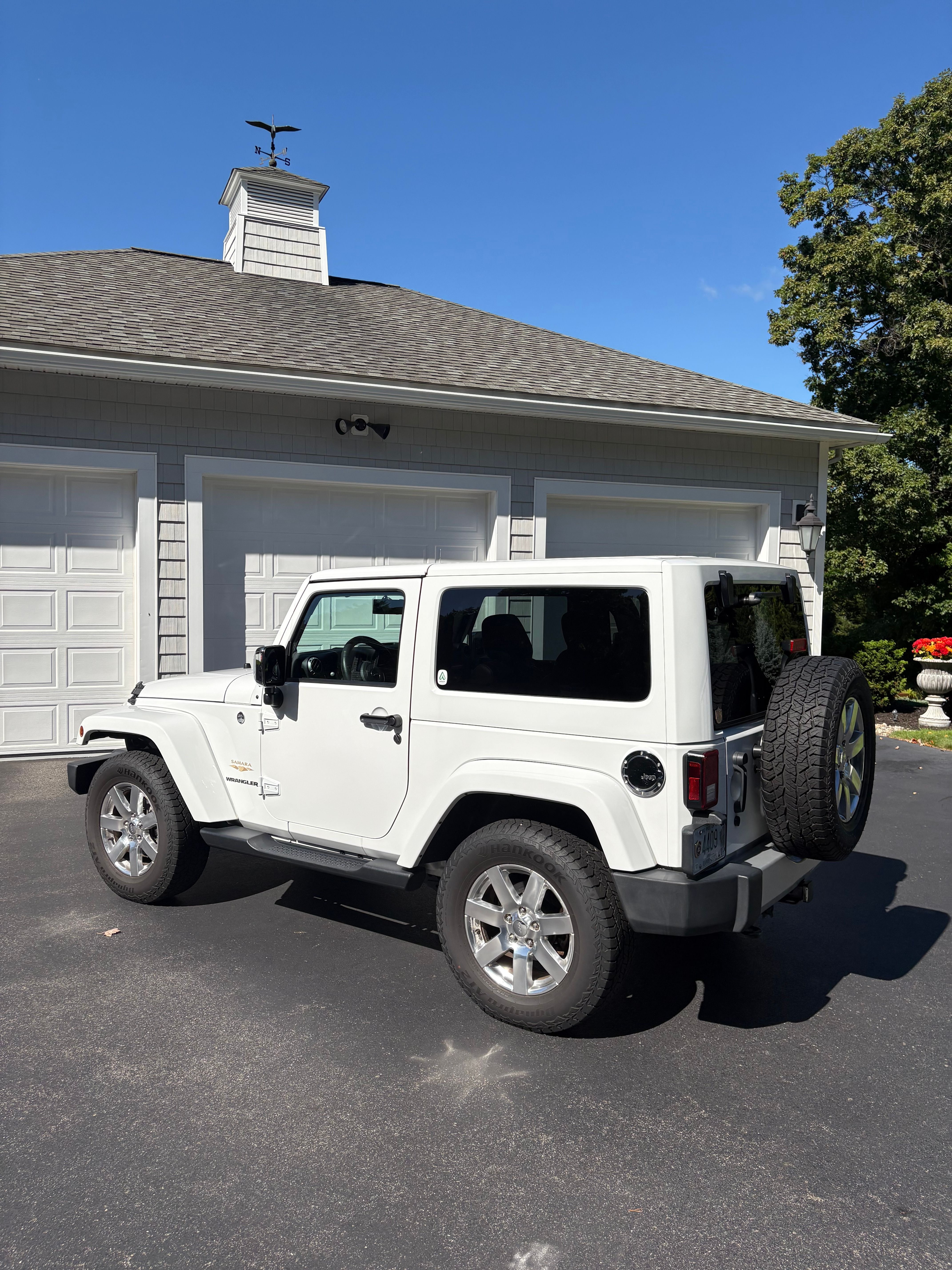 Used 2012 Jeep Wrangler Sahara AWD/4WD image 19