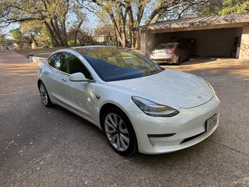 Used 2018 Tesla Model 3 Long Range image 2