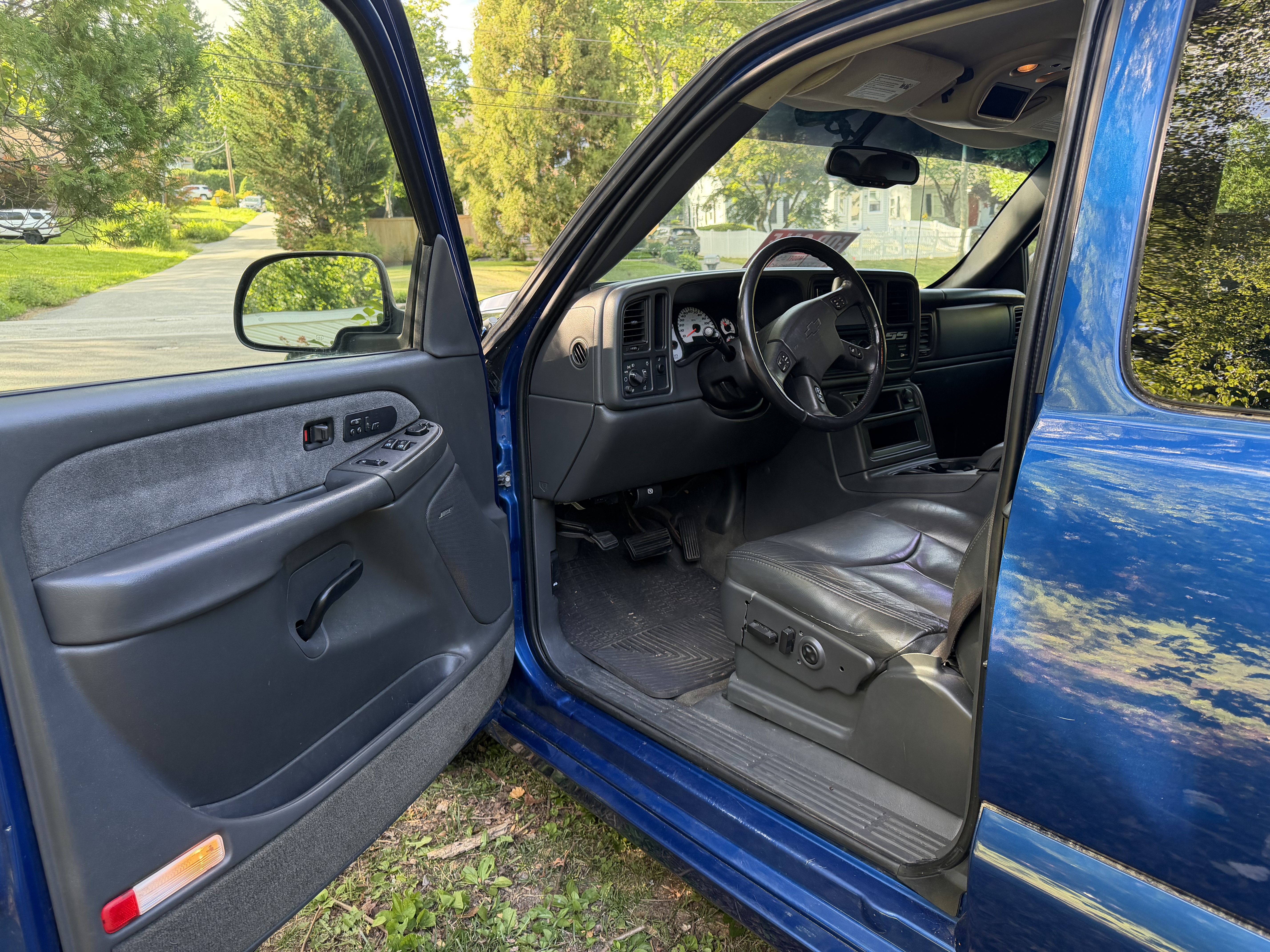 Used 2003 Chevrolet Silverado 1500 SS AWD/4WD image 8