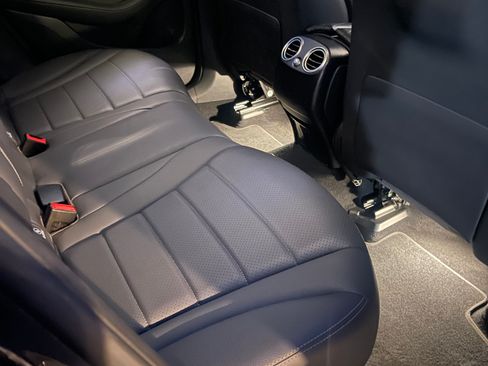 Used 2022 Mercedes-Benz GLC 300 image 30