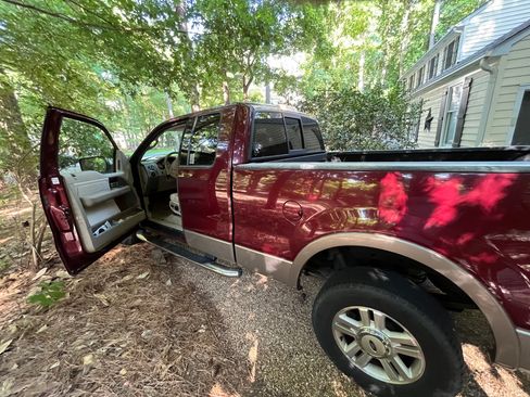 Used 2004 Ford F150 Lariat image 6