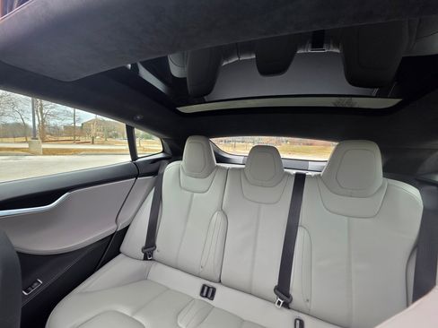 Used 2015 Tesla Model S P85D image 11