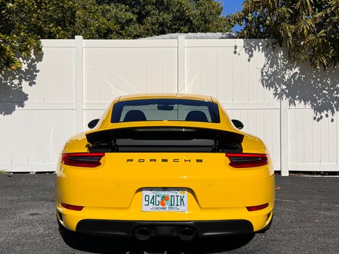 Used 2018 Porsche 911 Carrera T image 15