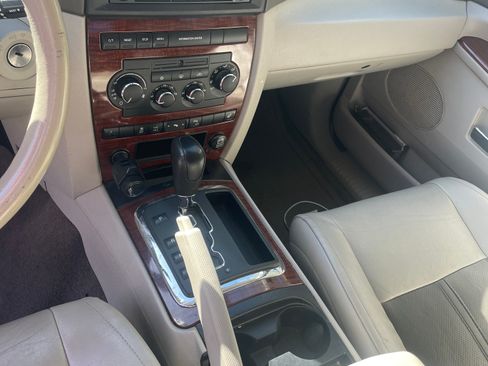 Used 2006 Jeep Grand Cherokee Limited image 4