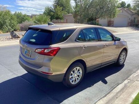 Used 2019 Chevrolet Equinox LS image 4