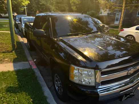 Used 2009 Chevrolet Silverado 1500 W/T w/ LS Package RWD image 4