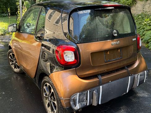 Used 2016 smart fortwo passion image 5