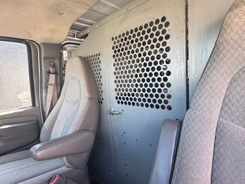 Used 2008 GMC Savana 2500 image 9