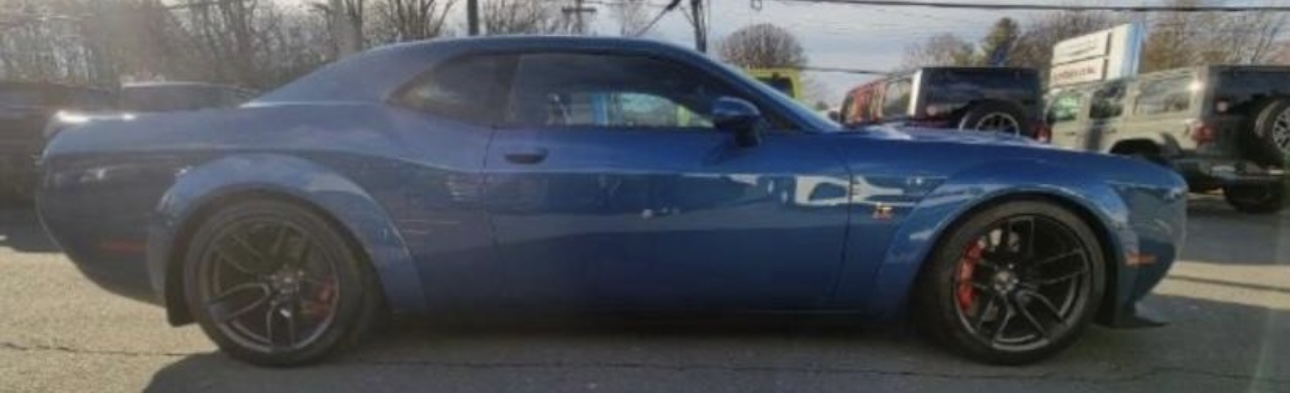Used 2022 Dodge Challenger R/T Scat Pack RWD image 12