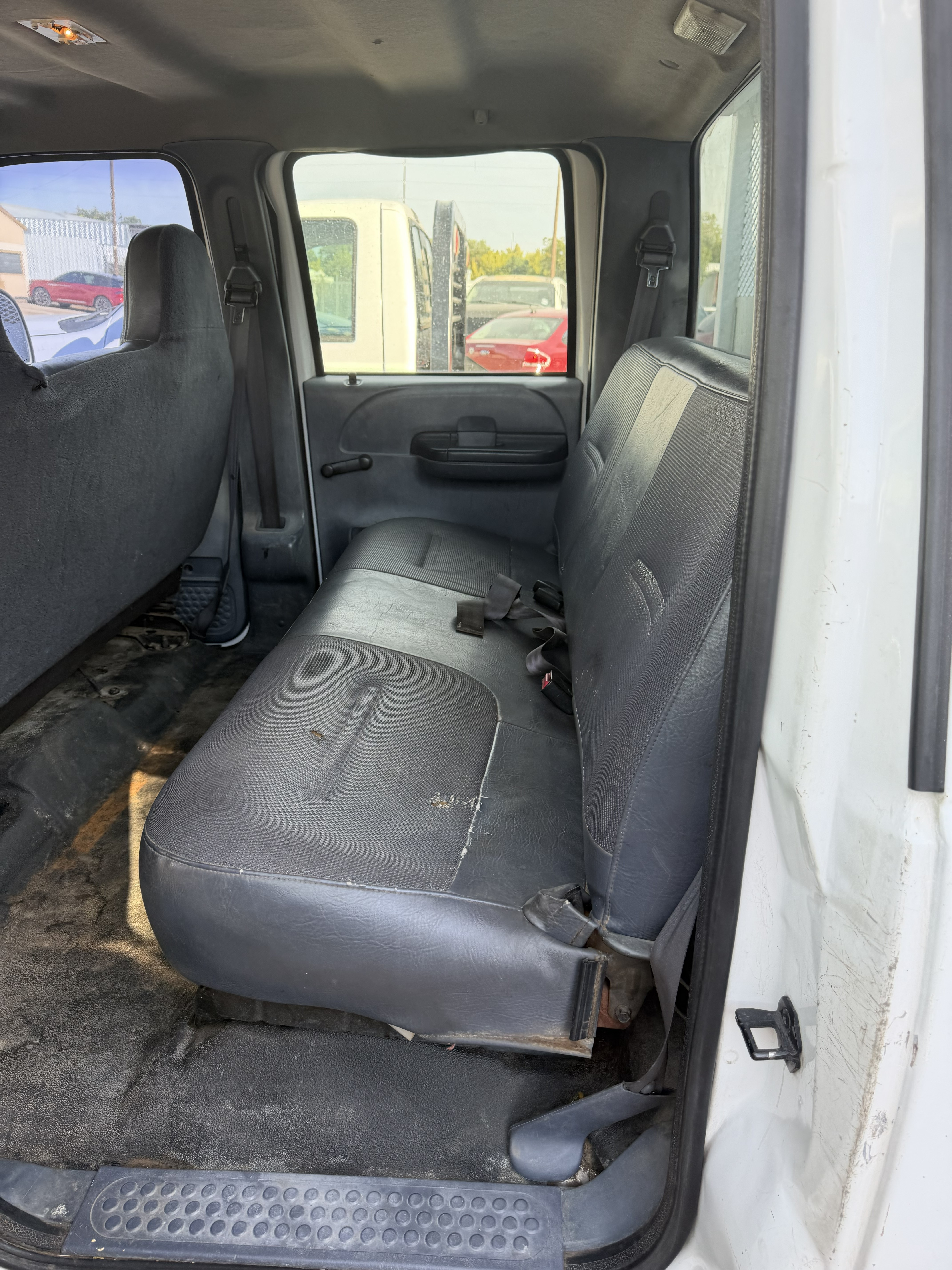 Used 2000 Ford F350 2WD Crew Cab DRW Super Duty image 4