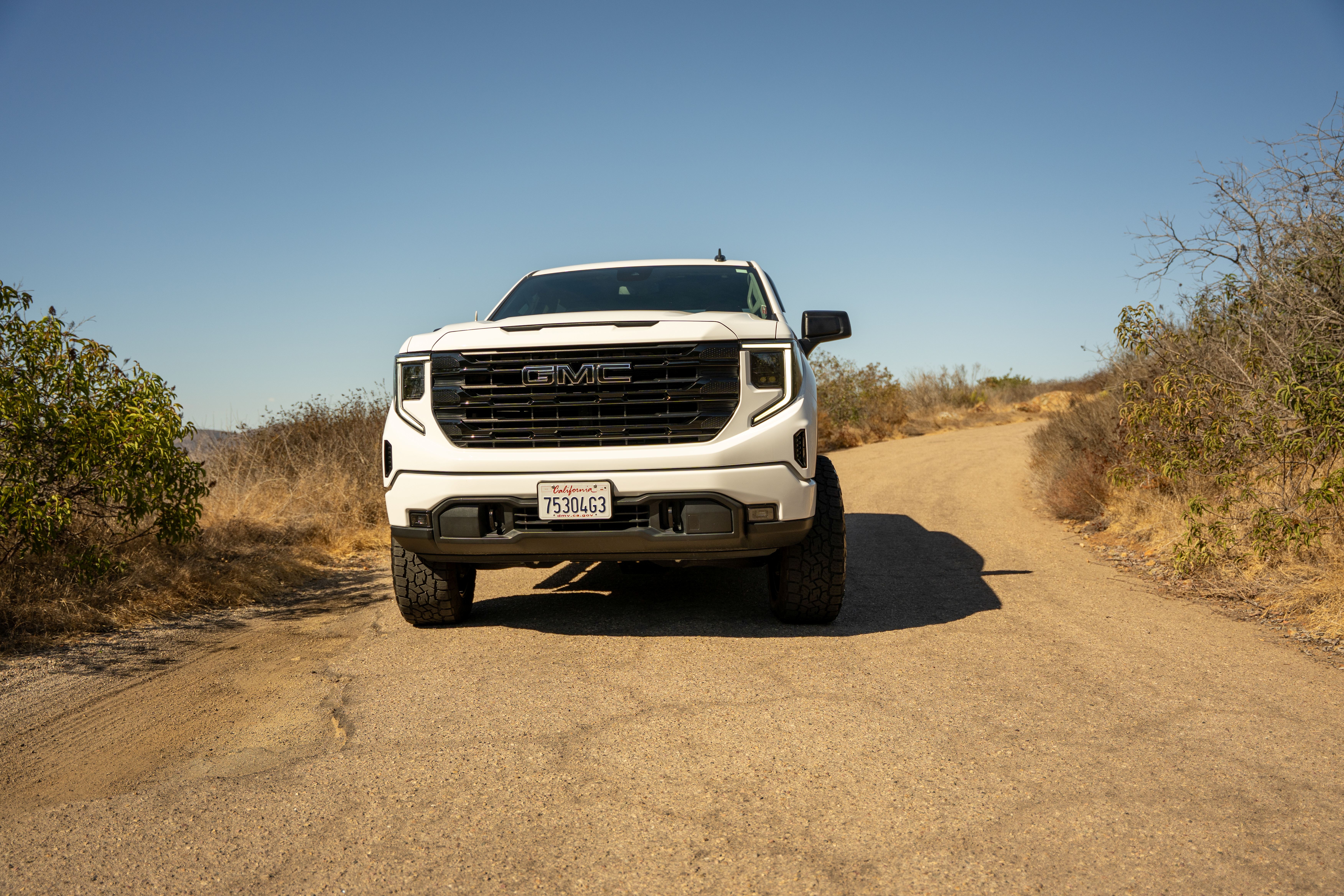 Used 2022 GMC Sierra 1500 Elevation w/ LPO, Elevation Black Package AWD/4WD image 4