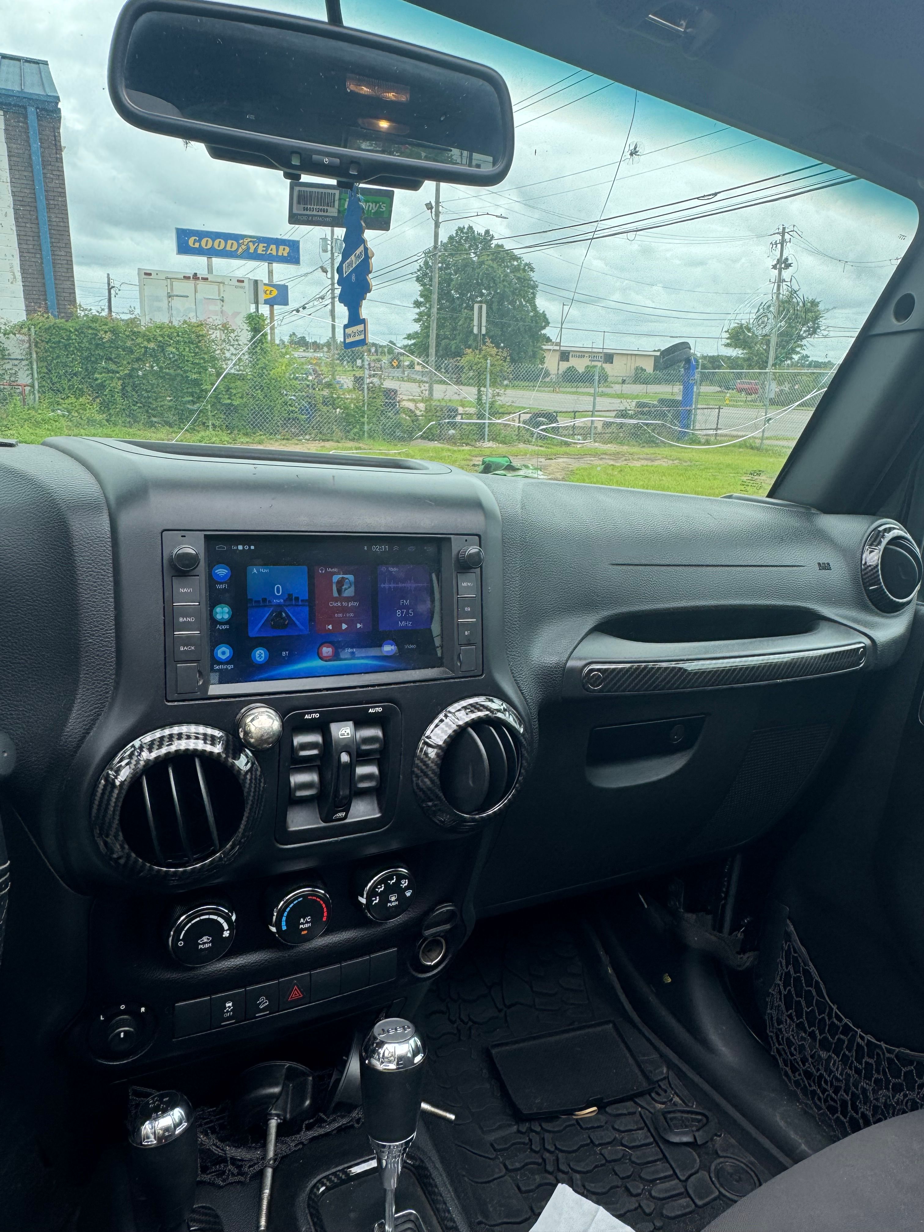Used 2015 Jeep Wrangler Unlimited Sport w/ Quick Order Package 24S AWD/4WD image 9