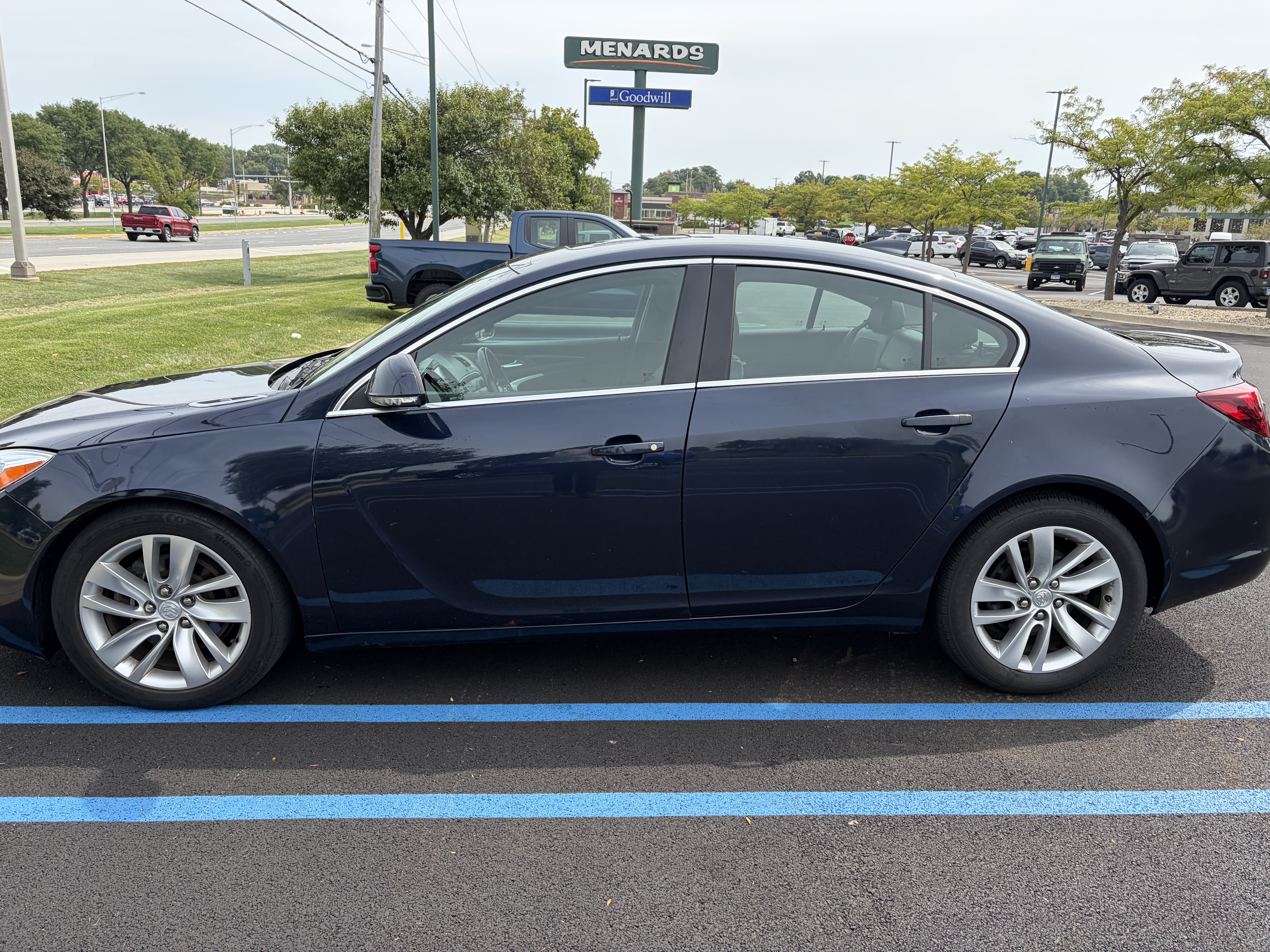 Used 2015 Buick Regal FWD image 10