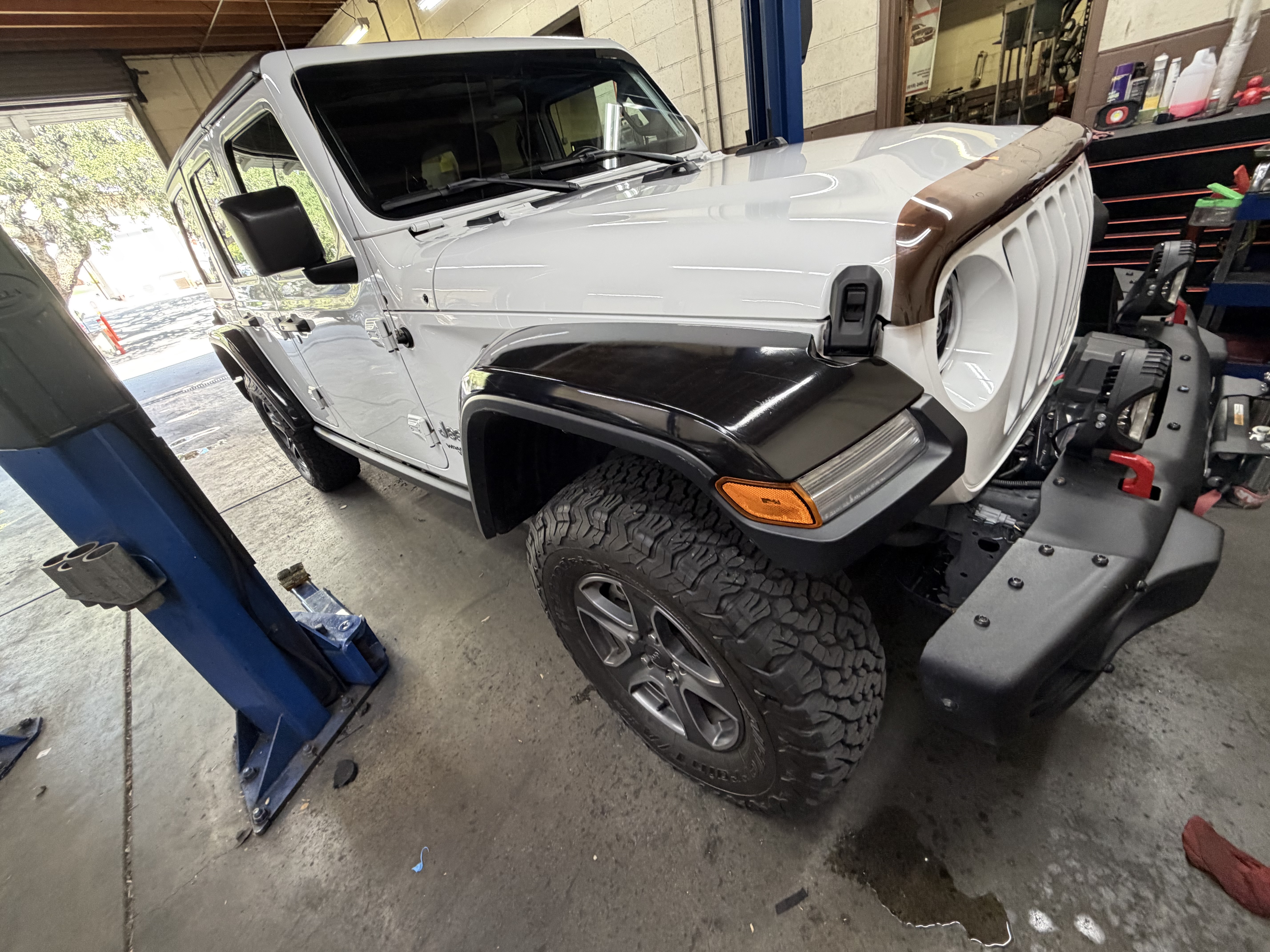 Used 2018 Jeep Wrangler Unlimited Sport S AWD/4WD image 2