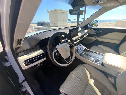 Used 2020 Lincoln Aviator Black Label w/ Class IV Trailer Tow Package AWD/4WD image 15