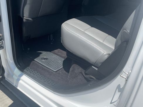 Used 2018 RAM 1500 Big Horn AWD/4WD image 10