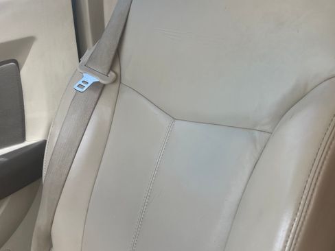 Used 2008 Chrysler Sebring Limited w/ Electronics Convenience Group FWD image 18