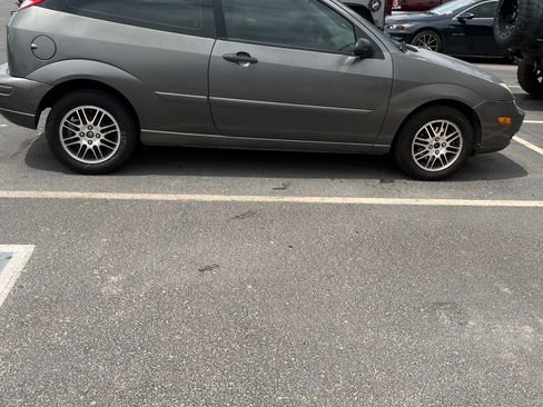 Used 2007 Ford Focus SE FWD image 5