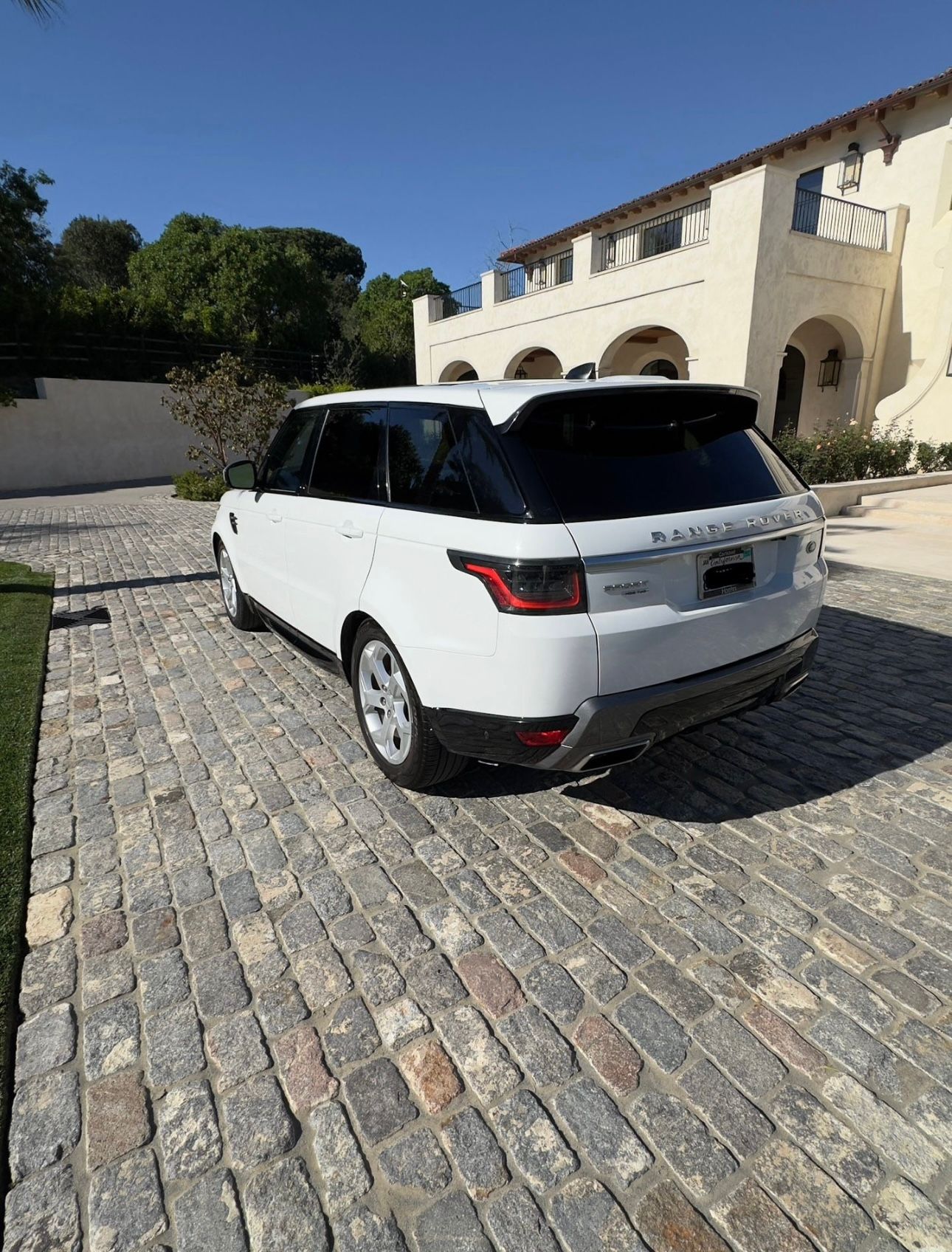 Used 2019 Land Rover Range Rover Sport HSE AWD/4WD image 2