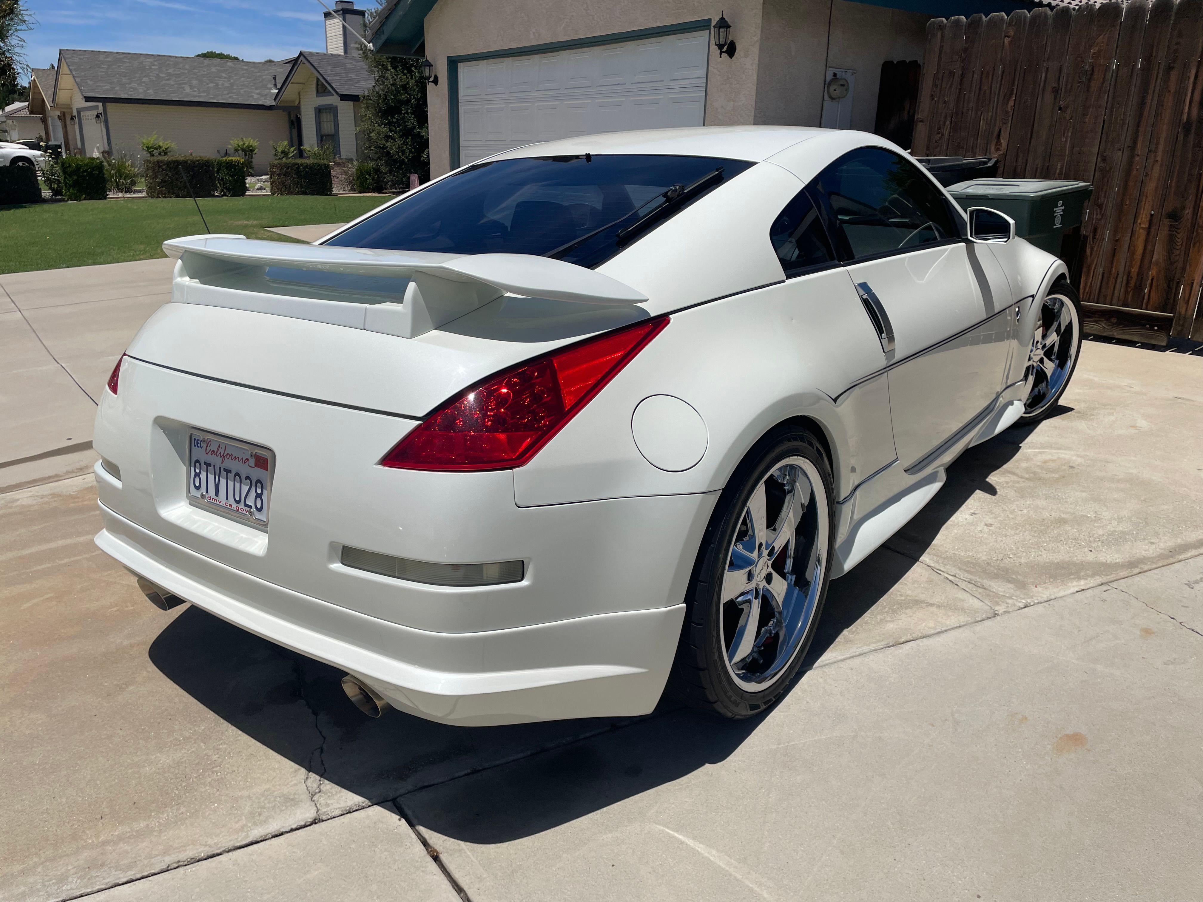 Used 2006 Nissan 350Z Touring w/ (N93) Cargo Convenience Pkg RWD image 1